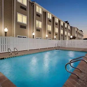 Super 8 By Wyndham Airport North Hotel San Antonio