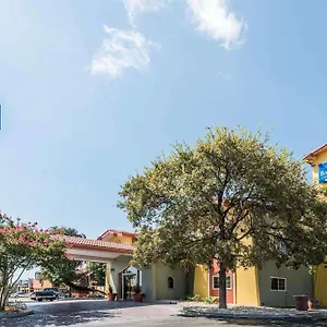 Baymont By Wyndham Near South Texas Medical Ctr 2* San Antonio