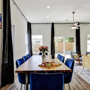 度假居 Family Stay! Near Downtown, Coffee Bar, King Bed