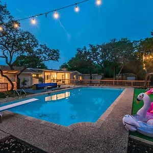 Luxury House By Fiesta Texas & Seaworld With Pool Holiday home San Antonio