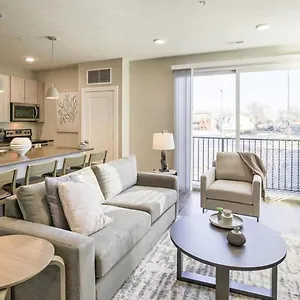 Landing At Vecina - 1 Bedroom In Stone Oak Apartment San Antonio