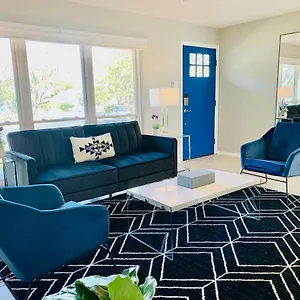 Pensjonat Blue-door @maywood - Modern Spaces San Antonio