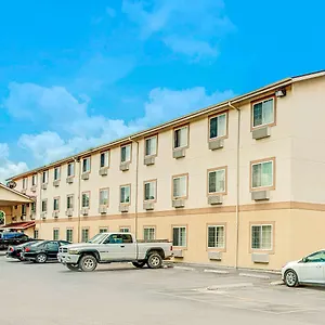 Hotel Super 8 By Wyndham San Antonio/fiesta 2*