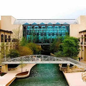 Holiday home Spacious Private In Shared 9 Min To Convention Center San Antonio