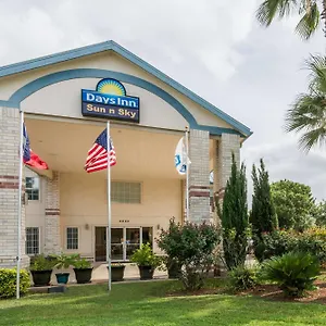Hotel Days By Wyndham Southeast Frost Bank Center